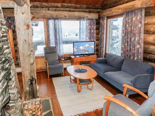 Μια τηλεόραση ή/και κέντρο ψυχαγωγίας στο Holiday Home Sallanhelmi c1 by Interhome