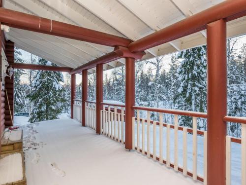 Holiday Home Hiisi cottage by Interhome om vinteren