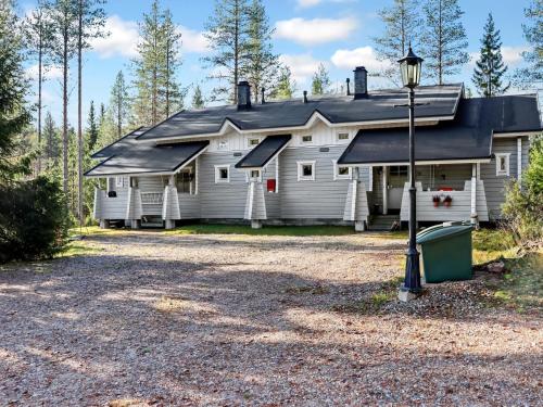 Budova, kde se prázdninový dům nachází