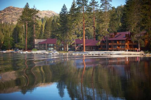 Piscina en o cerca de Donner Lake Village