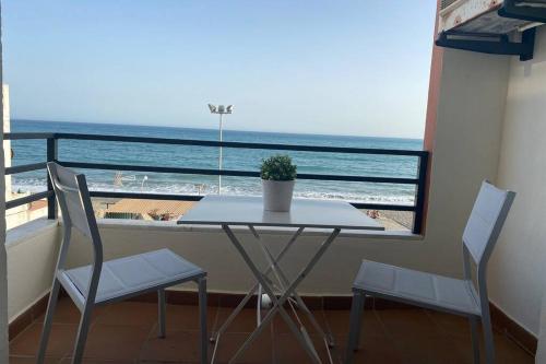 Apartamento primera linea playa. Vistas al mar