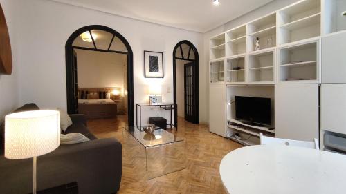 My City Home- Incredible apartamento en el Prado, Madrid, Spania