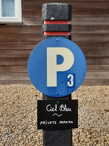 Casa-Cosi, tourist & business suites & flats with reserved parking included, private sauna bookableに飾ってある許可証、賞状、看板またはその他の書類