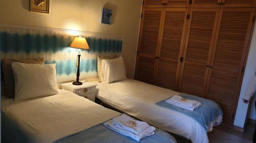 Postel nebo postele na pokoji v ubytování Vilamoura Marina Extraordinary 70 m2 T1, Marina 200m , beach 300m