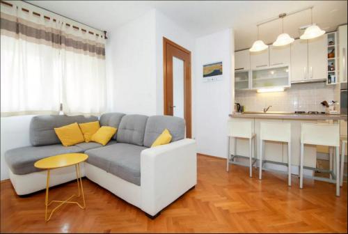 Kuchyňa alebo kuchynka v ubytovaní Apartment Lovret