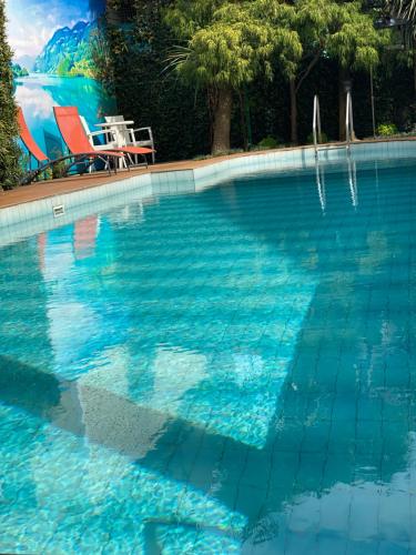 Swimmingpoolen hos eller tæt på Art Room Sochi