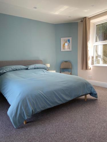 Vuode tai vuoteita majoituspaikassa Homewood Airbnb, Combe Martin, Devon - 300m to the Beach!