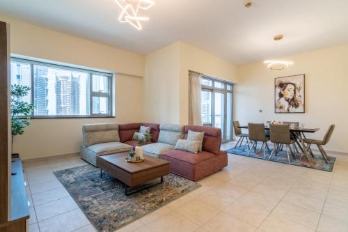Gallery image of Business Bay Apt with Rooftop Pool, Fast WiFi, and near Burj Khalifa in Dubai