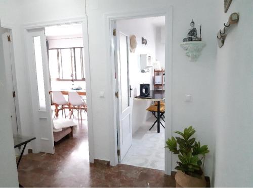 Kuchyň nebo kuchyňský kout v ubytování Apartamento VISTAS AL MAR a 40 metros playa