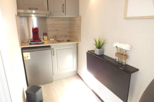 Photo de la galerie de l'établissement Avignon historique charmante studette, à Avignon