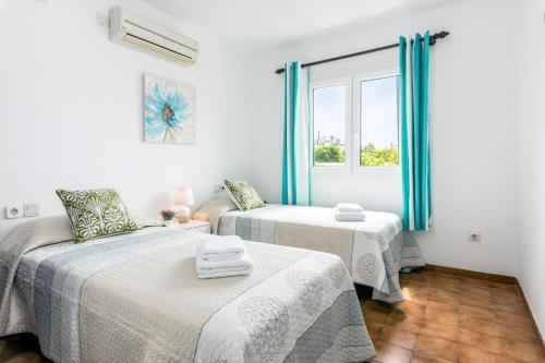 Postel nebo postele na pokoji v ubytování Villa Limon by Villa Plus