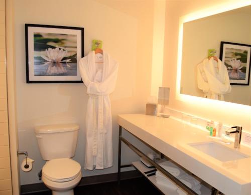 Vonios kambarys apgyvendinimo įstaigoje Radisson Kingswood Hotel & Suites, Fredericton