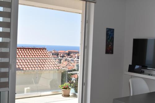 Elanza Apartments