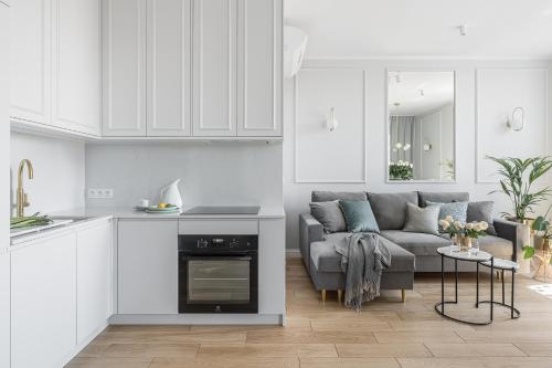 White Superior by OneApartments