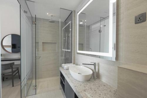 A bathroom at Art Apartments KL