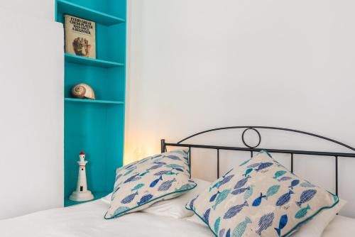 Aquanis Milos Apartments