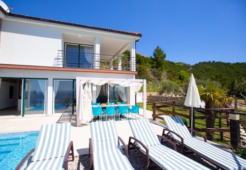 Royal Villa – Photos 2