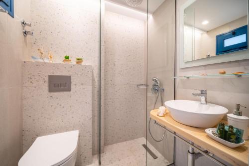 Pyrgos Beach Hotel Apartmentsにあるバスルーム
