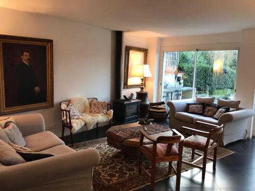 Ruang duduk di La maison d' Elizabeth