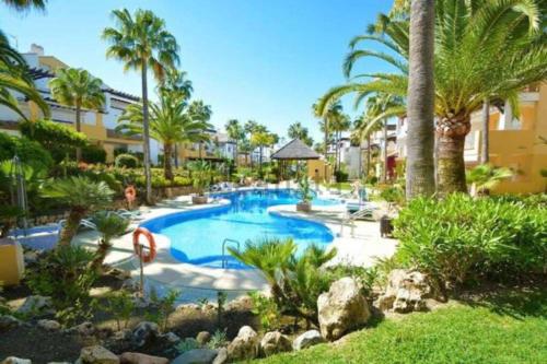 Tu casa en primera línea de playa de Marbella