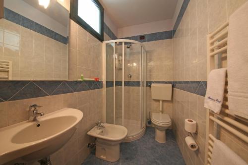 Un baño de Hotel Abacus