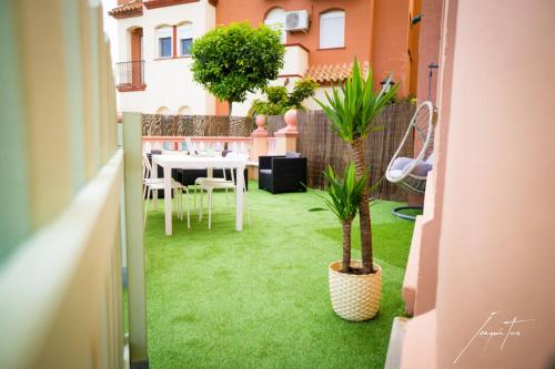 R&B Puerto Sherry Beach