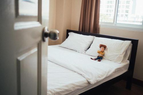 Small Space Cafe & Hostel, Bangkok, Thailand