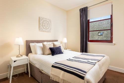 Кровать или кровати в номере Elliot Suite No15 - Donnini Apartments