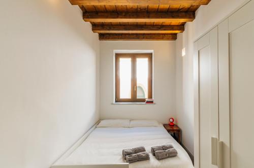 Легло или легла в стая в Maison del Capo