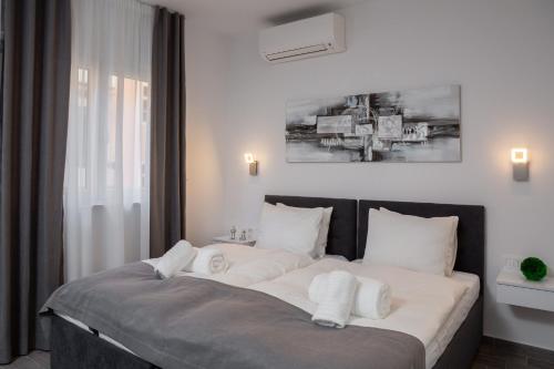 Luxury Studios & Room Five
