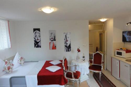 Croatia Zadar Borik Paar Apartment Studio garden view Number 1