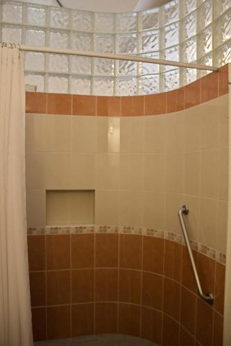 Un baño de Hotel Suites Sofia