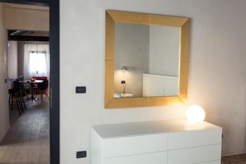 Een badkamer bij Amazing Modern Design Home, Campo dei Mori. WIFI