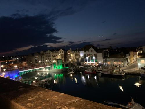 Old Quayside View