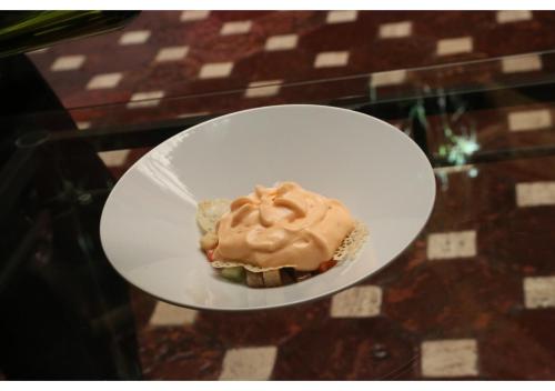 Makanan di atau berdekatan hotel