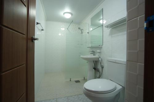 Koupelna v ubytování Galeum Guesthouse