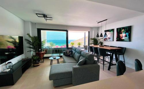 SUPER SIX - Seaview in Costa Del Sol