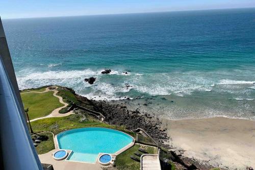 Foto da galeria de Beachfront Condo close Puerto Nuevo, Papas, and Valle de Guadalupe em Rosarito