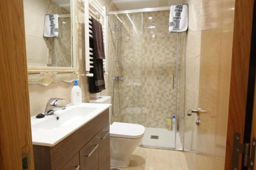 Et badeværelse på Apartamento Oviedo San Melchor