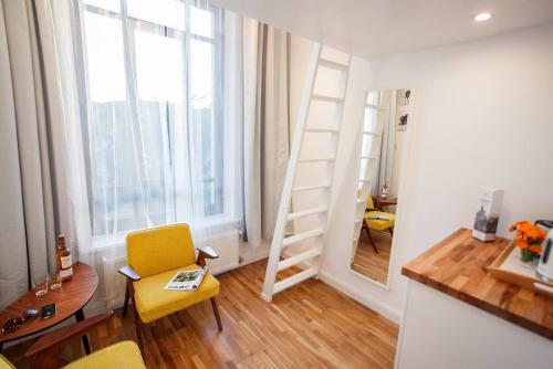Gallery image of The Tiny Space 6m2 with private bathroom in the hallway in Sopot