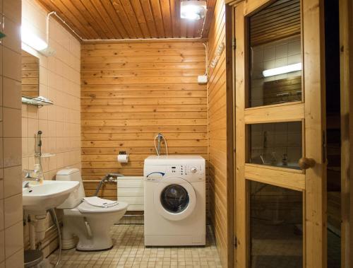 Bathroom sa Guesthouse Borealis Apartments