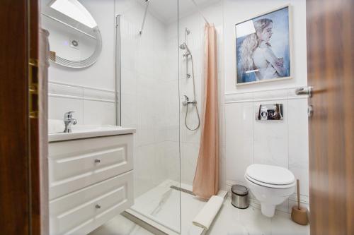 Ένα μπάνιο στο Cosy Bohemian Home near Piata Unirii