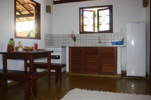 A cozinha ou cozinha compacta de Pousada Samambaia