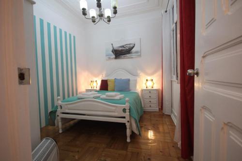 Nautic M1 R2 - Classy & Cozy Double Room with Shared Bathroom in Marques Pombal