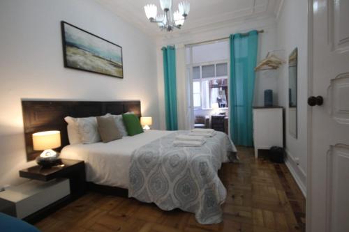 Ocean M1 R4 - Large Double Room with shared Bathroom in City Center