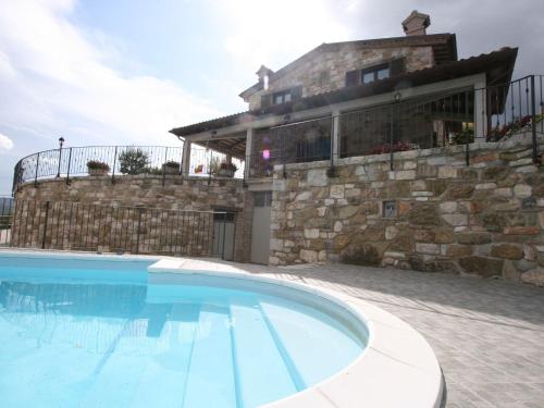 Beautiful villa in Cagli with private garden and barbeque