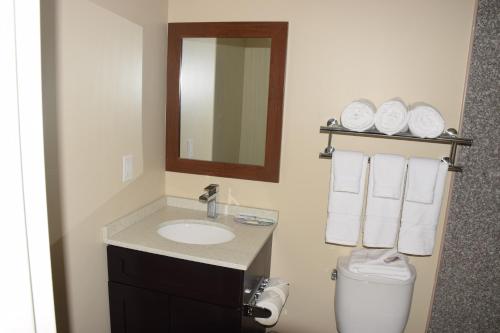 Astoria Delancy Inn & Suites – Photos 2