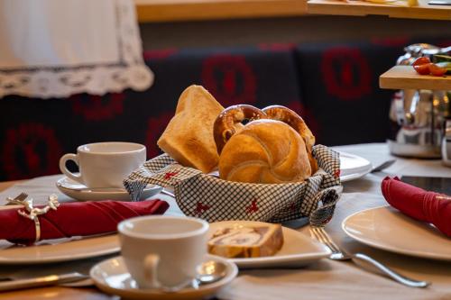 Jídlo v penzionu nebo okolí