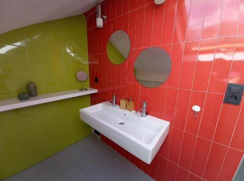 A bathroom at Le Clos du Cerf - Silence & nature