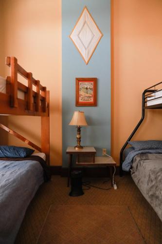 Hostel Buffalo-Niagara – Ritratti 4